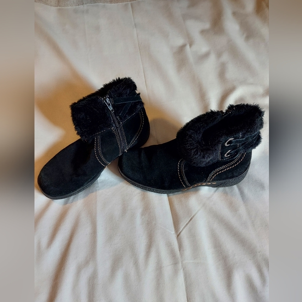 Baretraps Cozy Black Fur-Lined Winter Boots